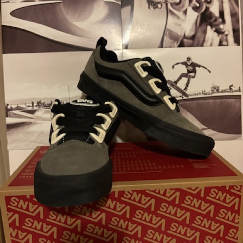 Vans Knu Skool DR sz 7.0 Men 8.5 Woman - Picture 2 of 12